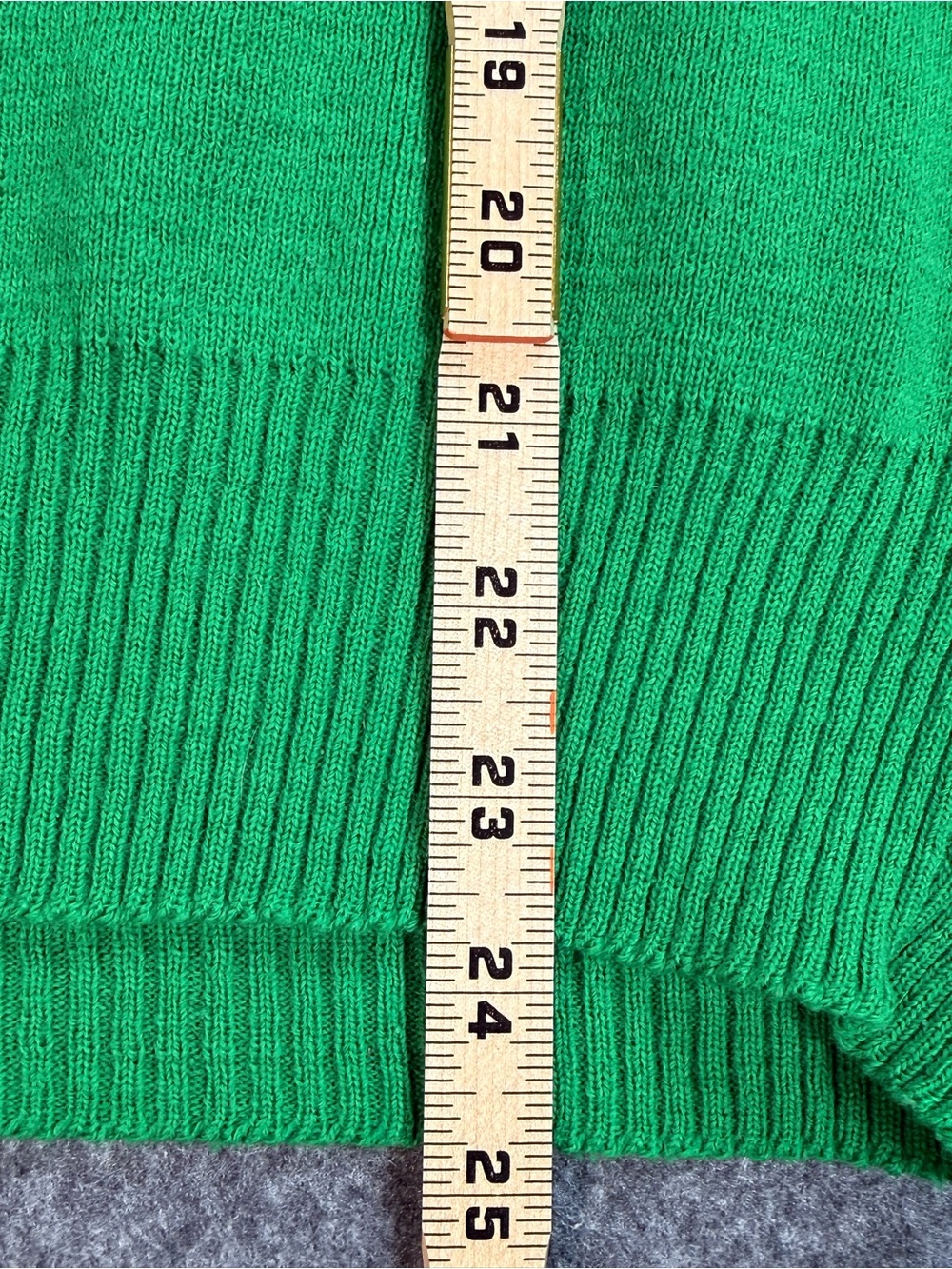Vintage Blarney Castle Ireland Green V-Neck Shamrock Sweater Size S - Picture 11 of 13